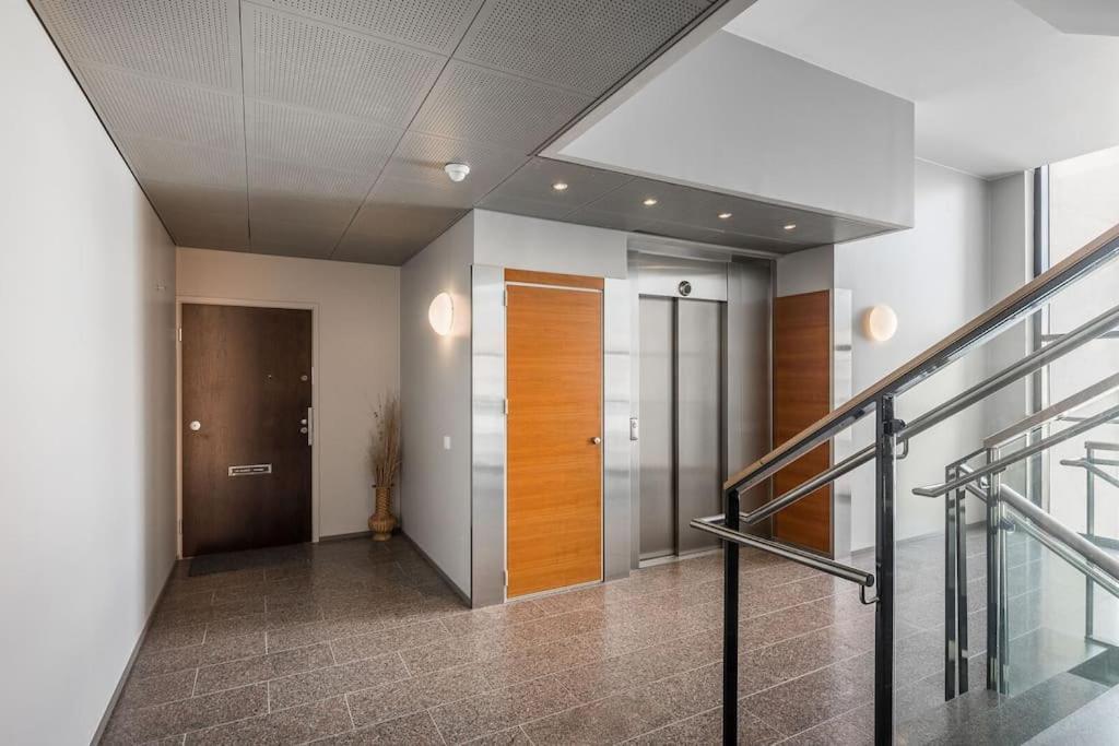 Spacious Home With Four Terrace, Sauna, Sea View ヘルシンキ エクステリア 写真