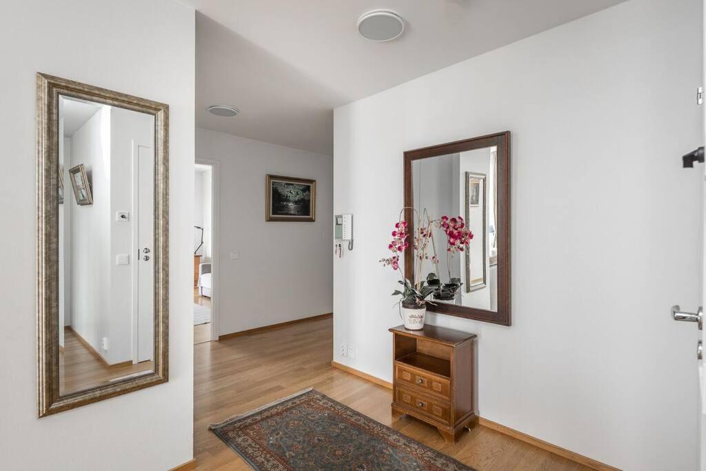 Spacious Home With Four Terrace, Sauna, Sea View ヘルシンキ エクステリア 写真