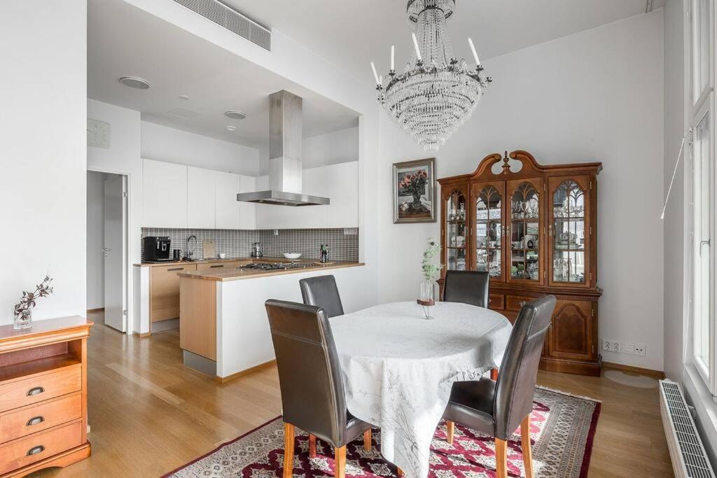 Spacious Home With Four Terrace, Sauna, Sea View ヘルシンキ エクステリア 写真